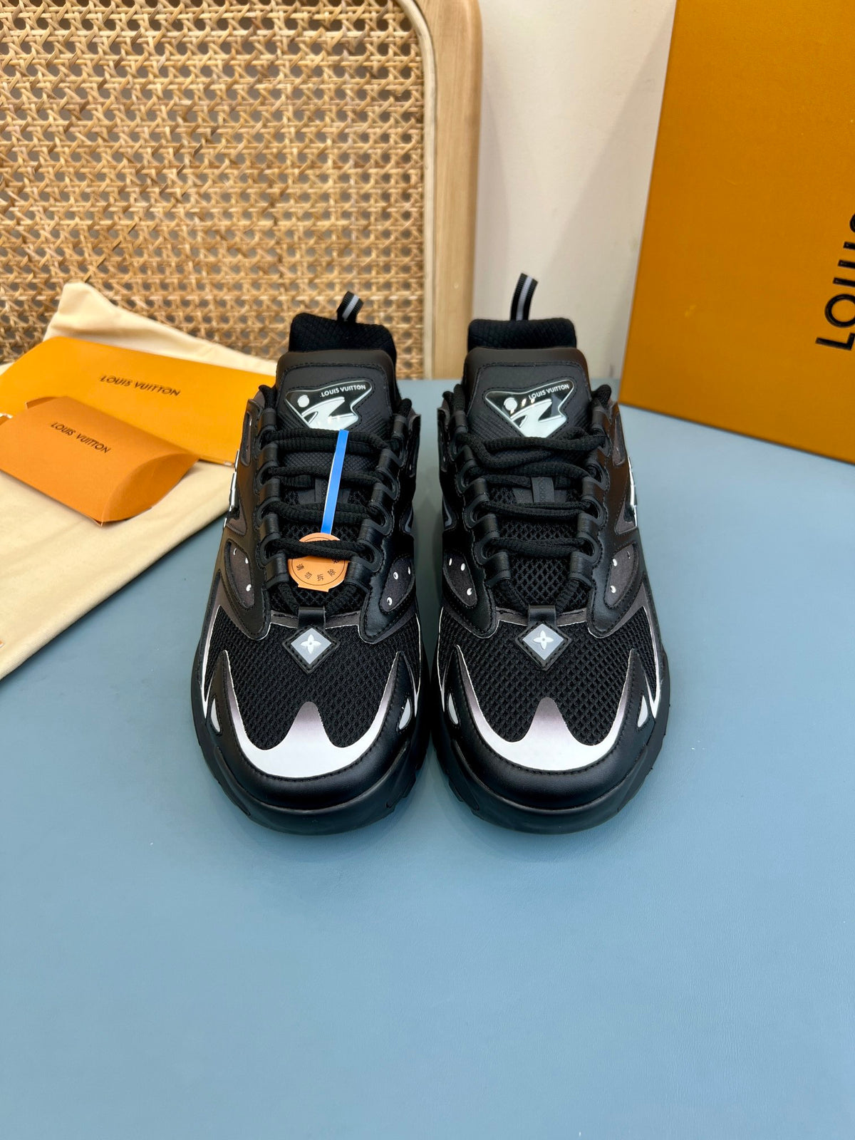 Louis Vuitton tatic