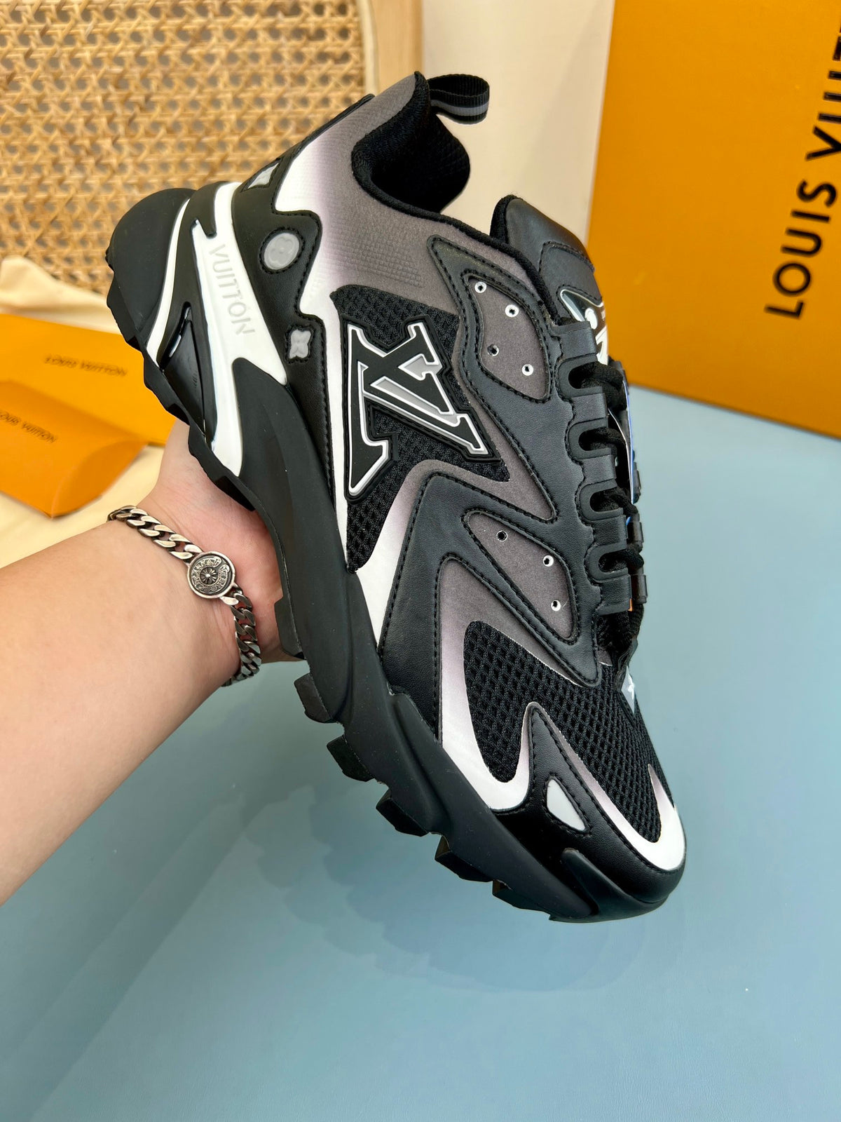 Louis Vuitton tatic