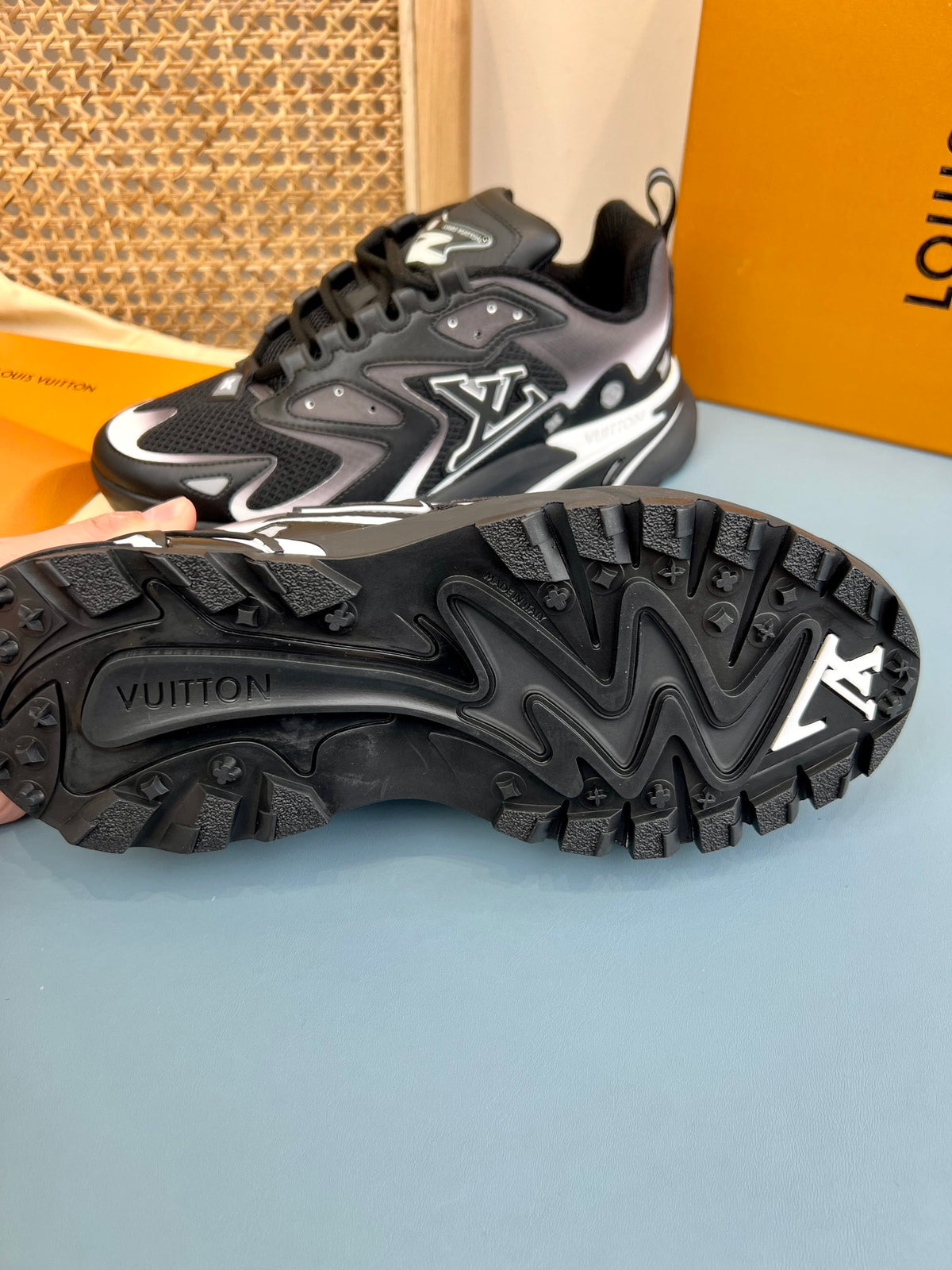 Louis Vuitton tatic