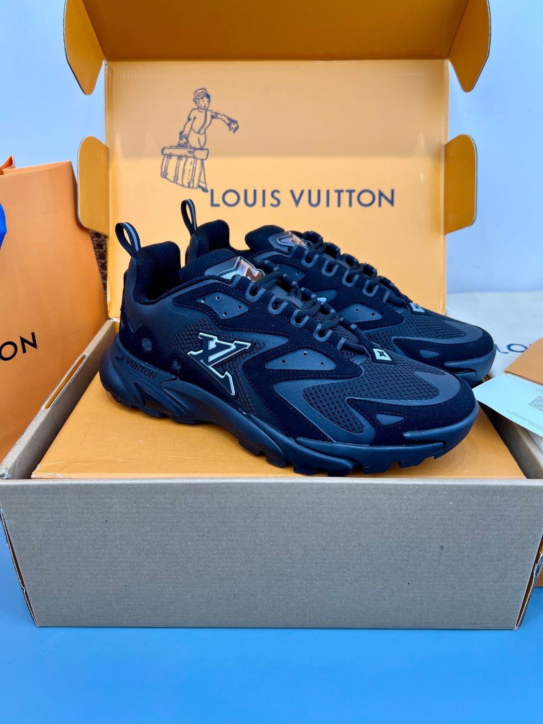 Louis Vuitton tatic